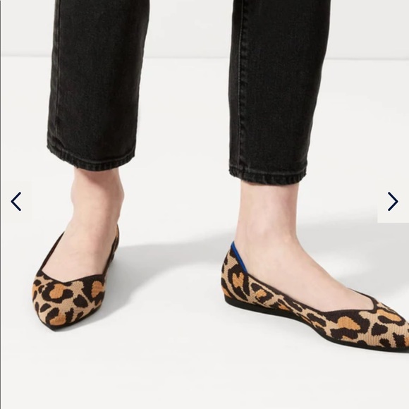 Rothys Big Cat Point Size 5 - Picture 9 of 10